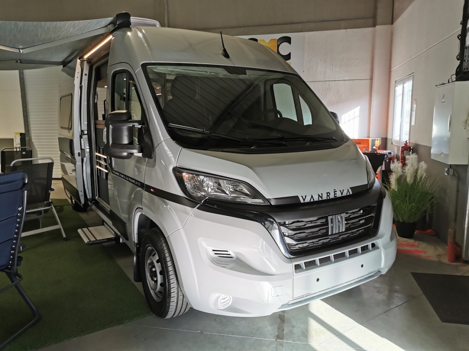camping car VANREVA REVADEUX - modèle 2023